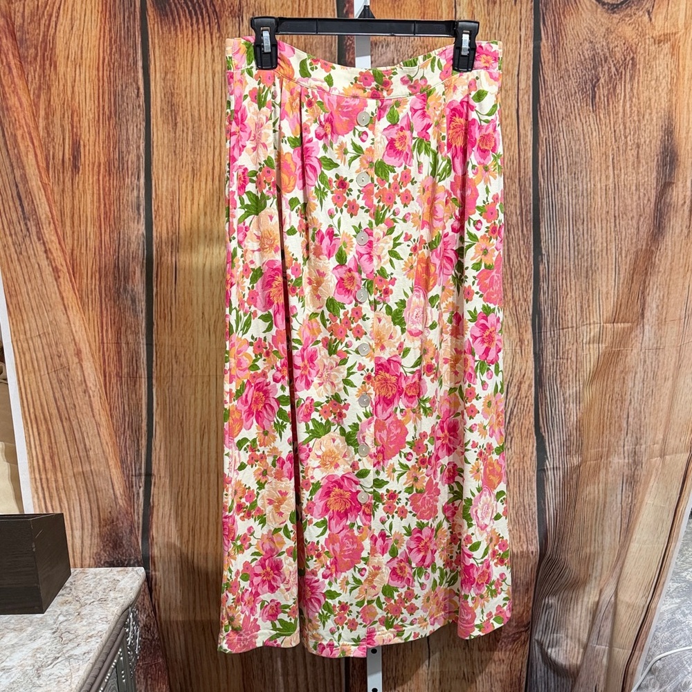 Ashley Button Floral Skirt Size L